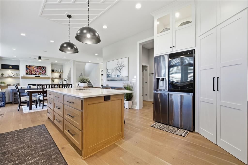 Photo 17 of 60 - 3800 W 187th Street, Overland Park, KS 66085