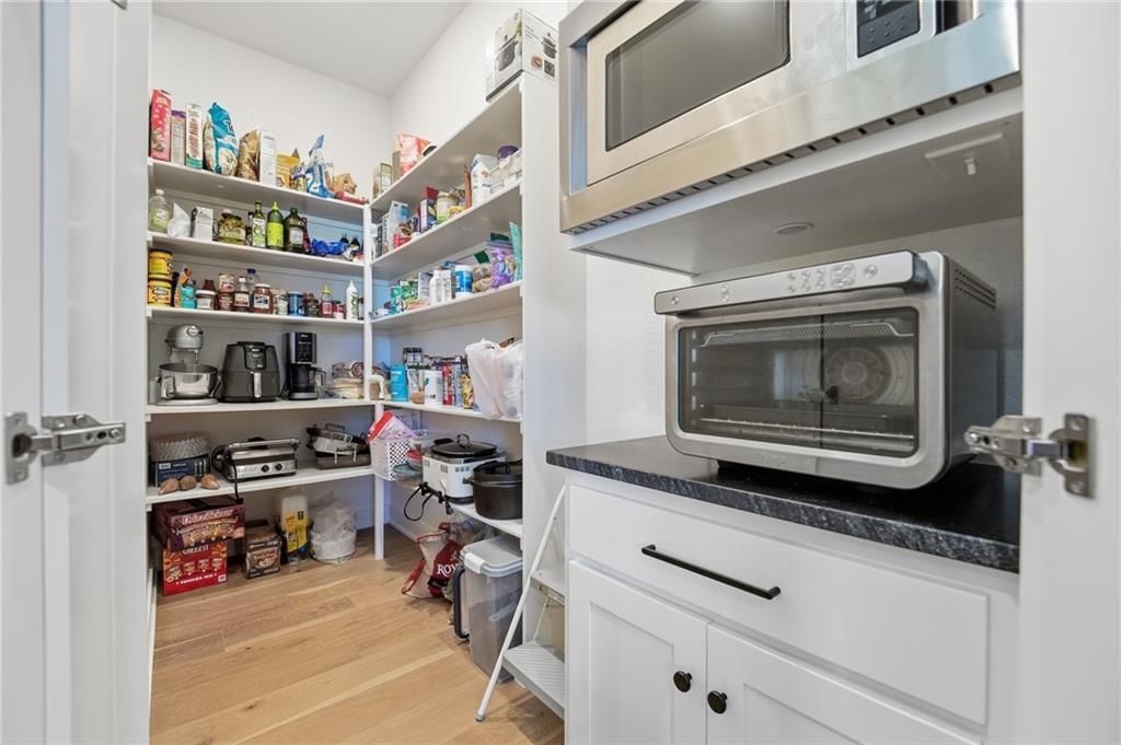 Photo 19 of 60 - 3800 W 187th Street, Overland Park, KS 66085