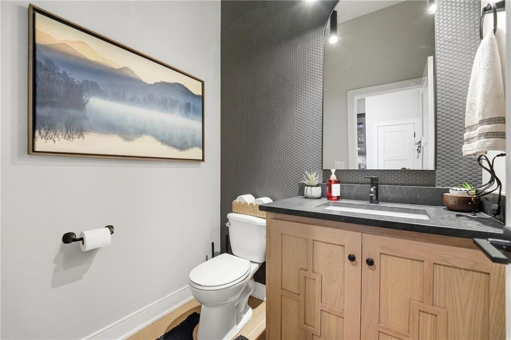 Photo 22 of 60 - 3800 W 187th Street, Overland Park, KS 66085