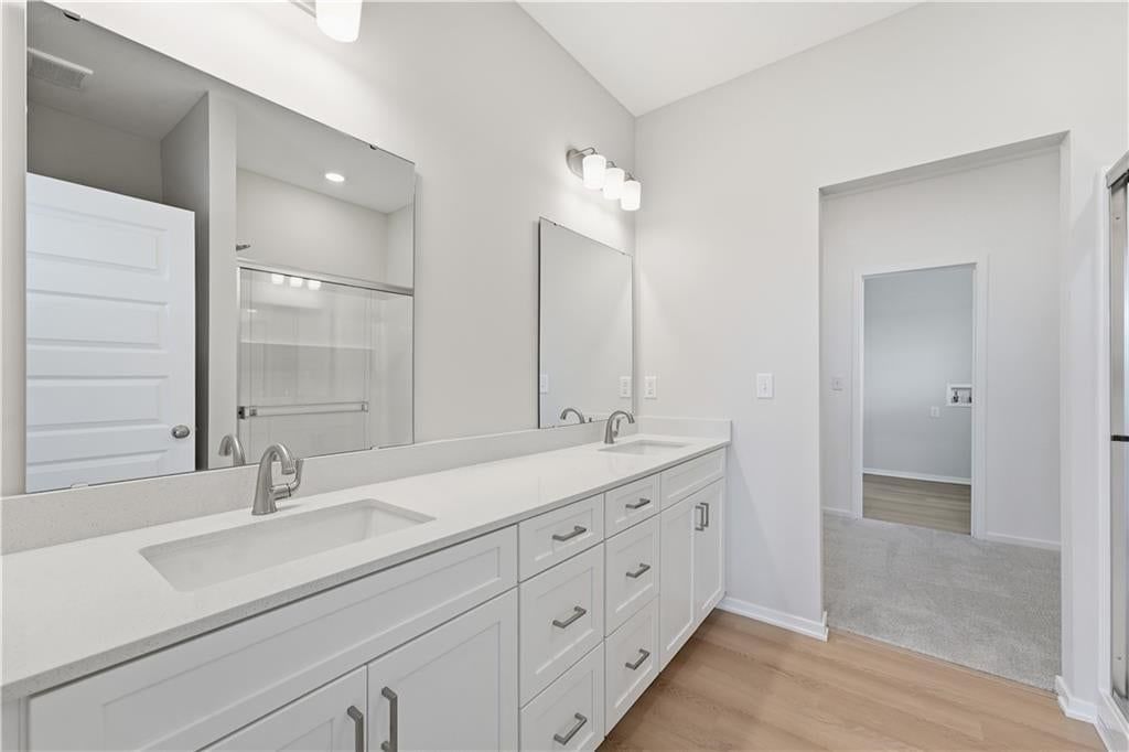 Photo 14 of 25 - 10624 N Jefferson Street, Kansas City, MO 64155