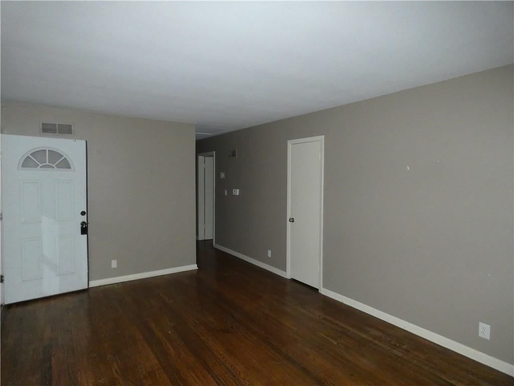 Photo 4 of 12 - 4801 NW 61st Street, Kansas City, MO 64151