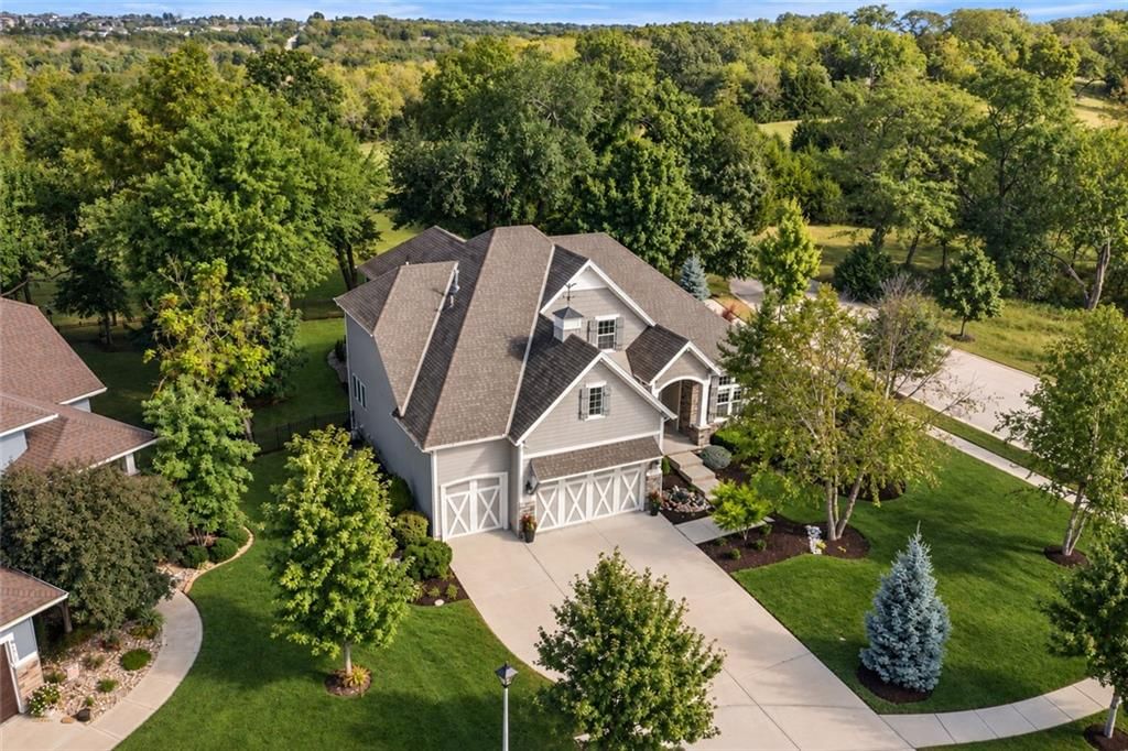 24642 W 121st Street, Olathe, KS: listing photo 3