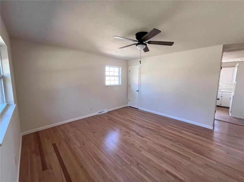 5013/5015 N Bellaire Avenue, Kansas City, MO: listing photo 3
