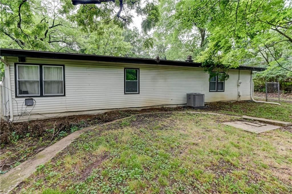 Photo 45 of 46 - 9800 Parkwood Avenue, Kansas City, MO 64137