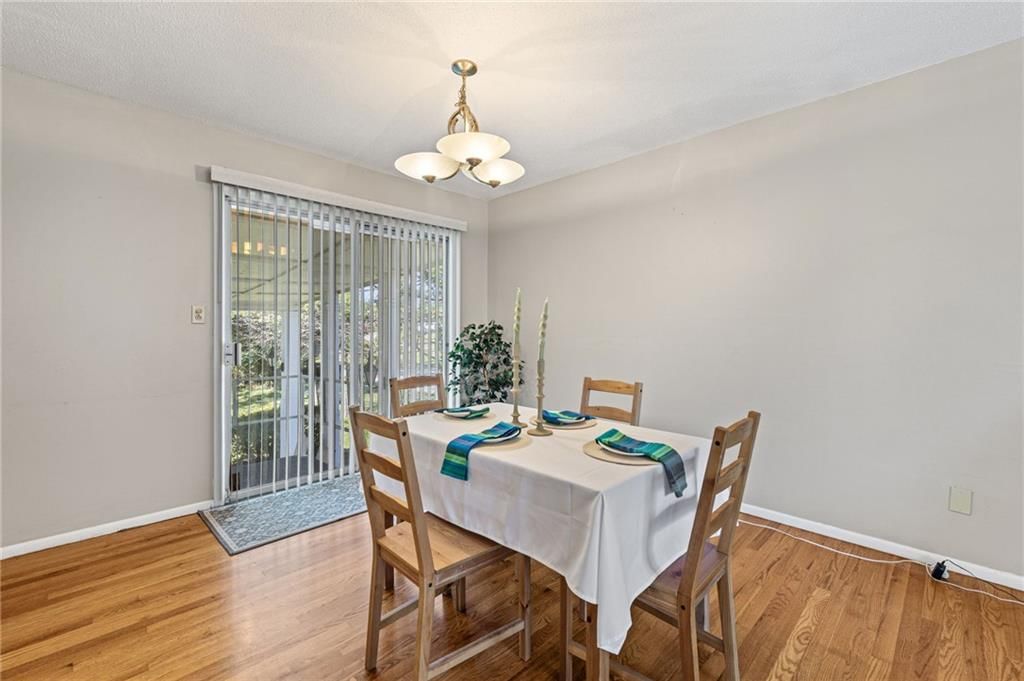 Photo 7 of 38 - 11908 Belmont Avenue, Grandview, MO 64030