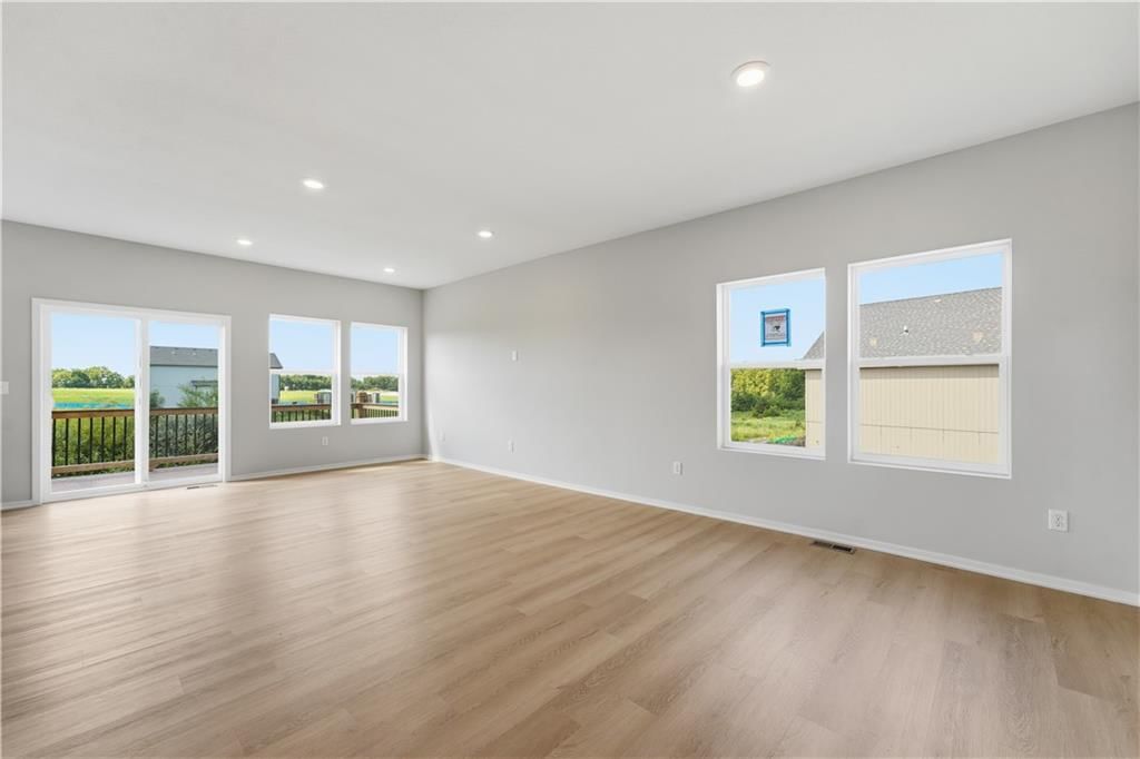 Photo 23 of 25 - 1516 SW 8th Terrace, Oak Grove, MO 64075