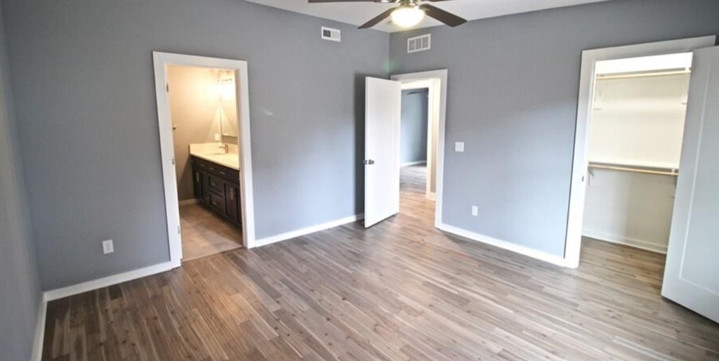Photo 14 of 20 - 3915 Kenwood Avenue, Kansas City, MO 64110