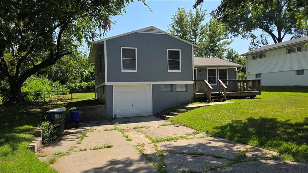 7301 84th Terrace NW, Kansas City, MO: listing photo 2