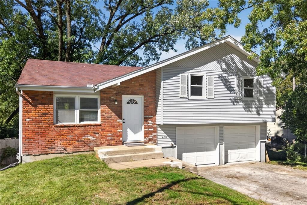 4412 N Olive Street, Kansas City, MO: listing photo 3