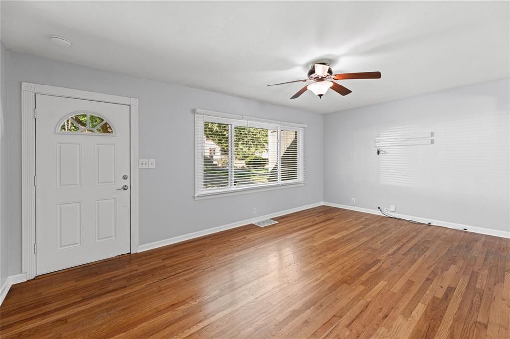 5701 W 53rd Street, Mission, KS: listing photo 3