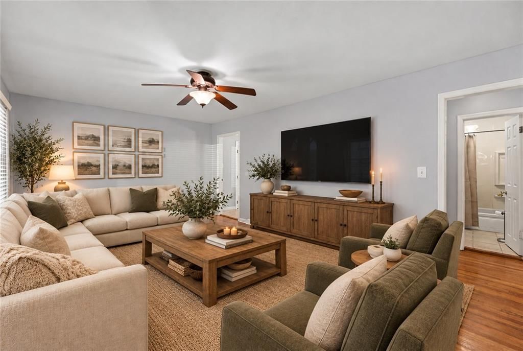 Photo 4 of 40 - 5701 W 53rd Street, Mission, KS 66202