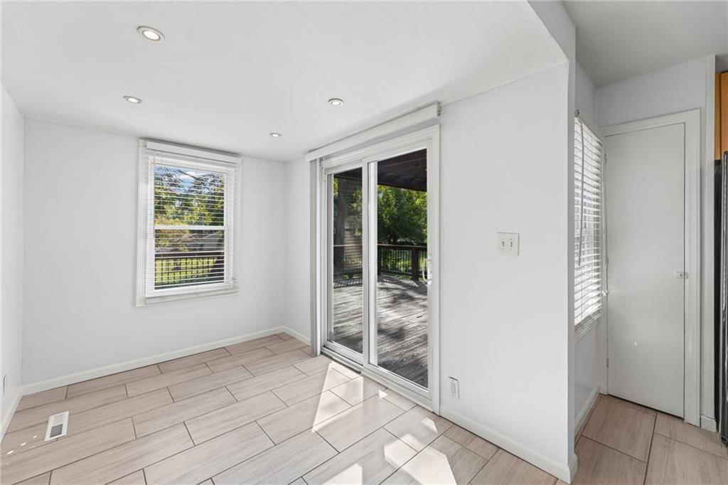 Photo 13 of 40 - 5701 W 53rd Street, Mission, KS 66202