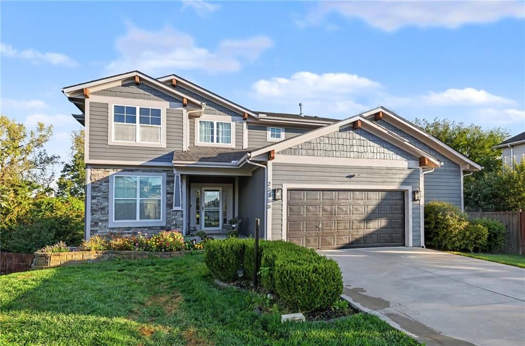 23310 W 52nd Street, Shawnee, KS: listing photo 2