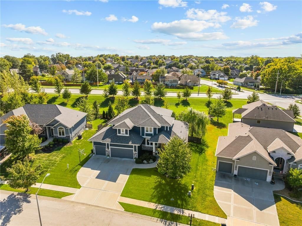 Photo 4 of 82 - 5219 NW 92nd Terrace, Kansas City, MO 64154