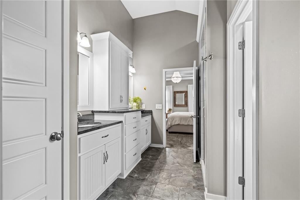 Photo 33 of 82 - 5219 NW 92nd Terrace, Kansas City, MO 64154