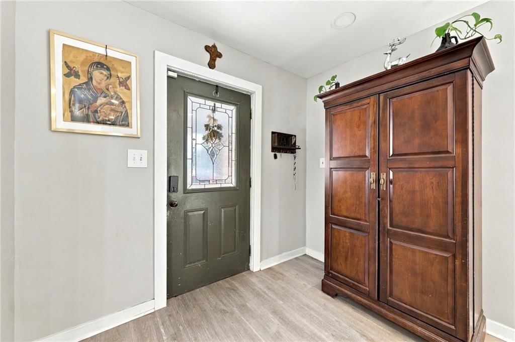 Photo 7 of 36 - 2638 Jarboe Street, Kansas City, MO 64108
