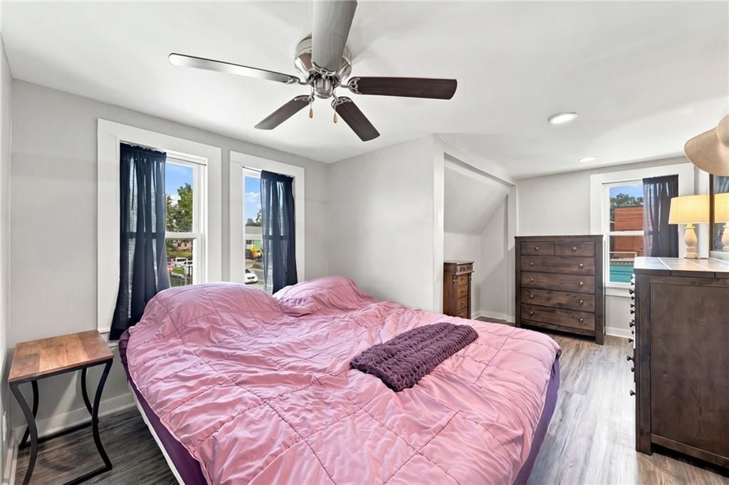 Photo 26 of 36 - 2638 Jarboe Street, Kansas City, MO 64108
