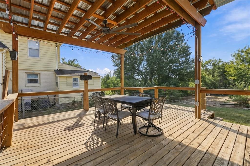 Photo 31 of 36 - 2638 Jarboe Street, Kansas City, MO 64108