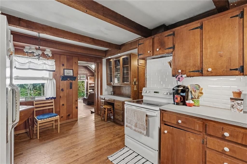 Photo 11 of 39 - 11905 Little Blue Road, Kansas City, MO 64133