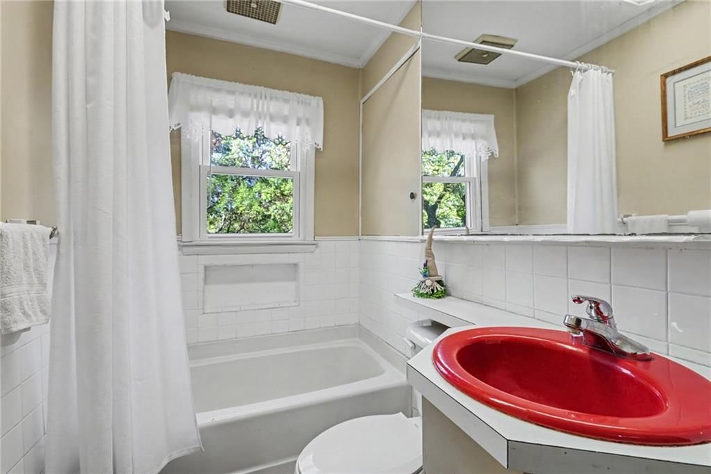 Photo 16 of 39 - 11905 Little Blue Road, Kansas City, MO 64133