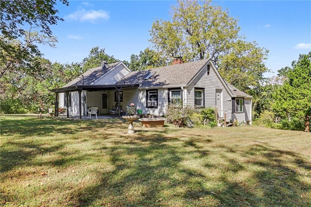 Photo 23 of 39 - 11905 Little Blue Road, Kansas City, MO 64133