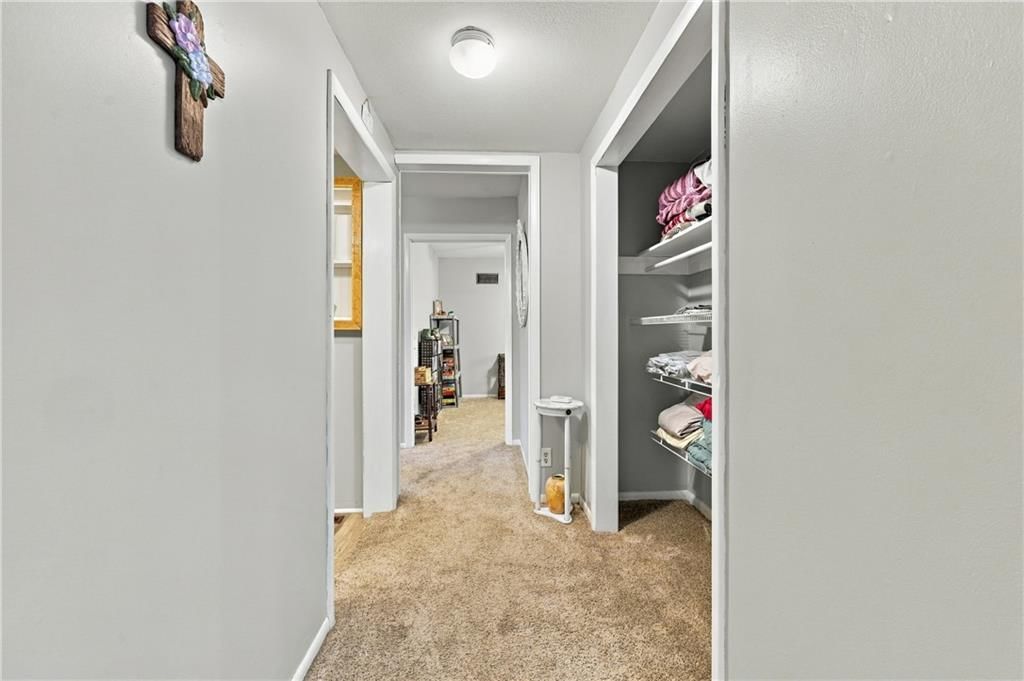 Photo 13 of 30 - 1009 E 134th Street, Grandview, MO 64030