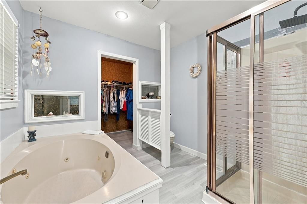 Photo 23 of 30 - 1009 E 134th Street, Grandview, MO 64030
