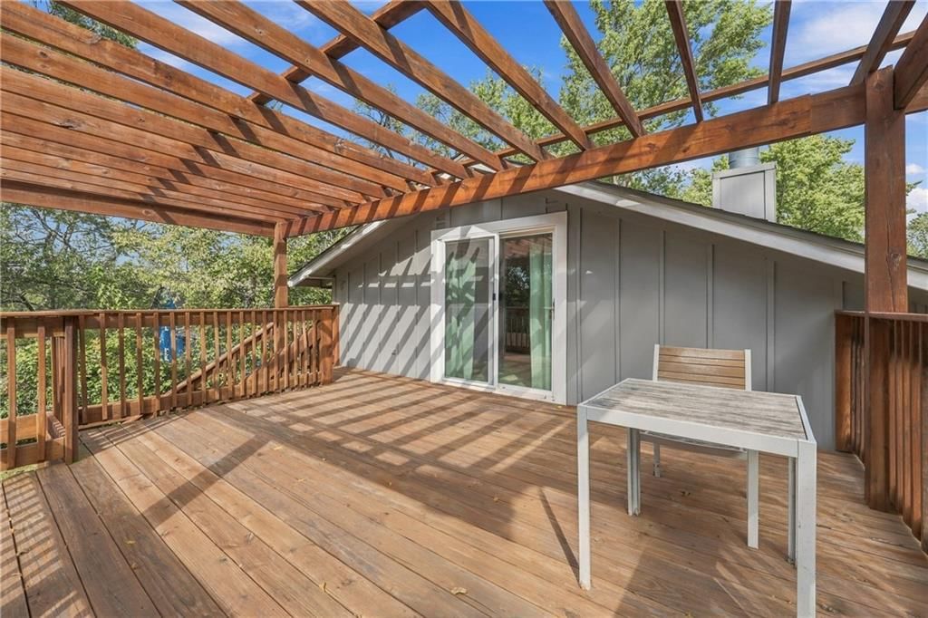 Photo 27 of 30 - 1009 E 134th Street, Grandview, MO 64030