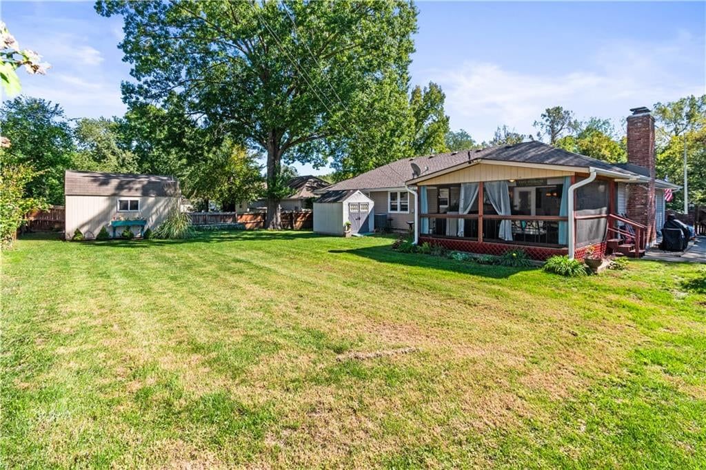 Photo 34 of 40 - 15390 E 45th Street S, Independence, MO 64055