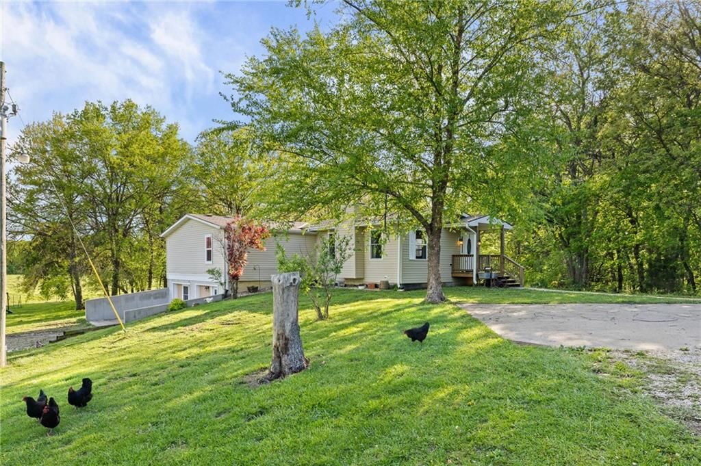 10908 S Outer Belt Road, Lone Jack, MO: listing photo 2