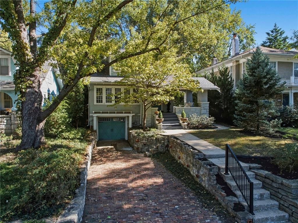 6027 BROOKSIDE Boulevard, Kansas City, MO: listing photo 2