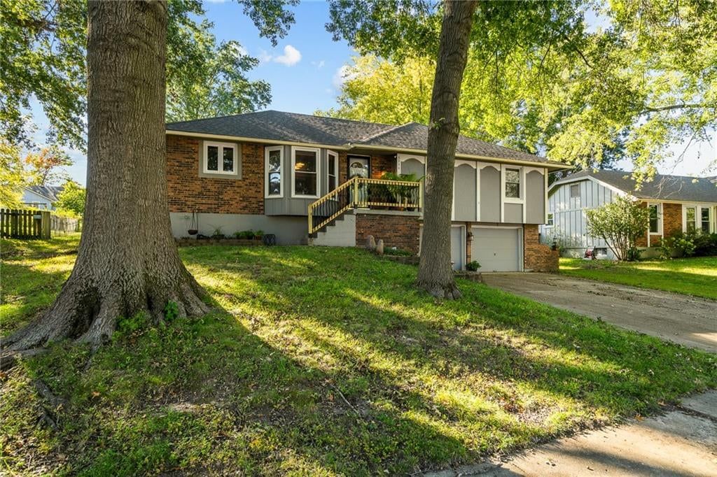 1200 Downing Street, Liberty, MO: listing photo 2