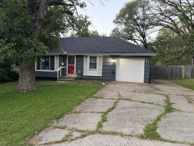 6310 E 102nd Street, Kansas City, MO