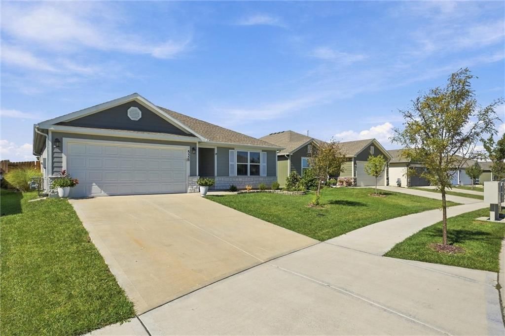 Photo 2 of 32 - 526 N Pear Street, Gardner, KS 66030