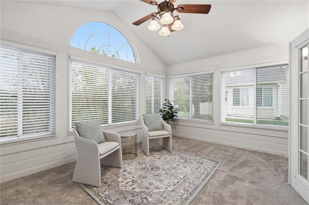 6122 NE KENSINGTON Drive, Lee's Summit, MO: listing photo 3