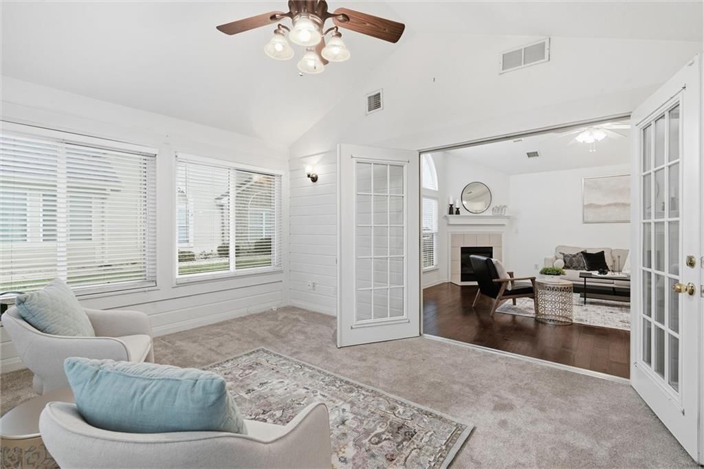 Photo 23 of 39 - 6122 NE KENSINGTON Drive, Lee's Summit, MO 64064