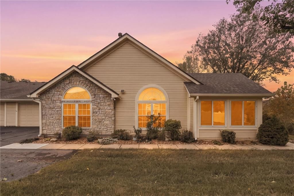 Photo 34 of 39 - 6122 NE KENSINGTON Drive, Lee's Summit, MO 64064