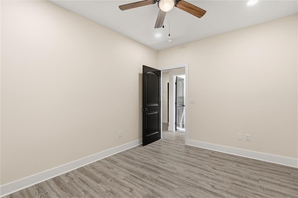 Photo 19 of 34 - 614 Spruce Street, Leavenworth, KS 66048