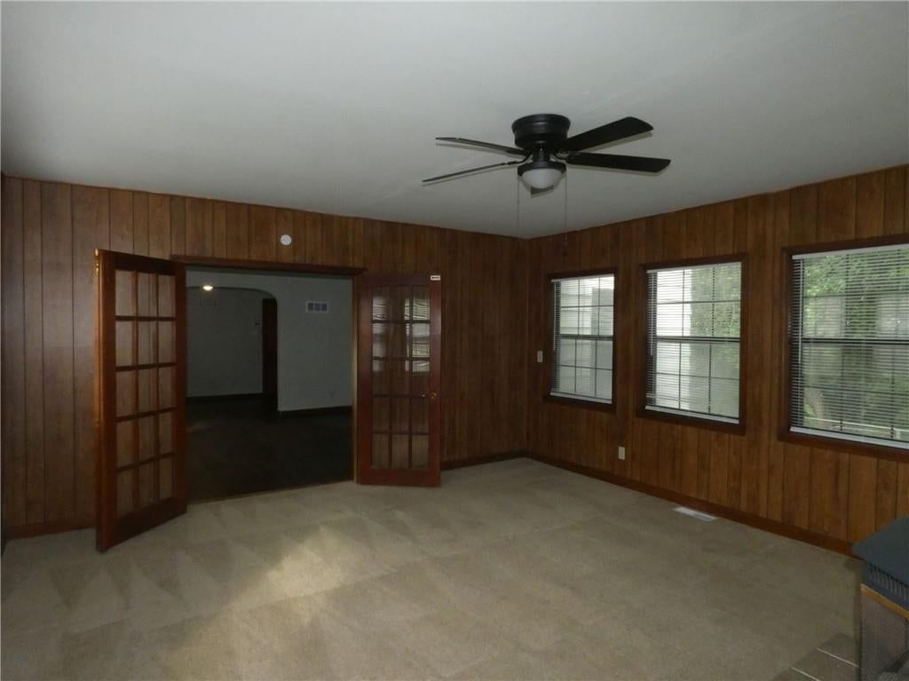 Photo 4 of 9 - 4701 NW Green Hills Road, Riverside, MO 64150