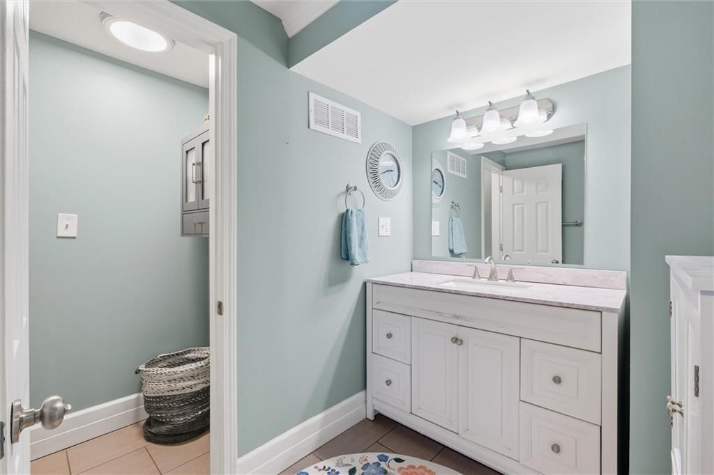 Private toilet room at 14340 S Gardner Road, Gardner, KS 66030