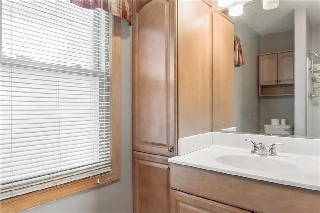 Photo 17 of 27 - 3002 W 44th Avenue, Kansas City, KS 66103