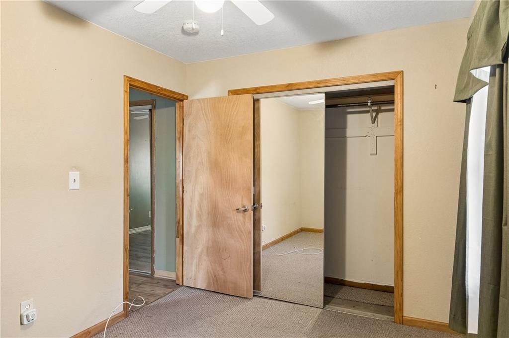 Photo 21 of 27 - 3002 W 44th Avenue, Kansas City, KS 66103