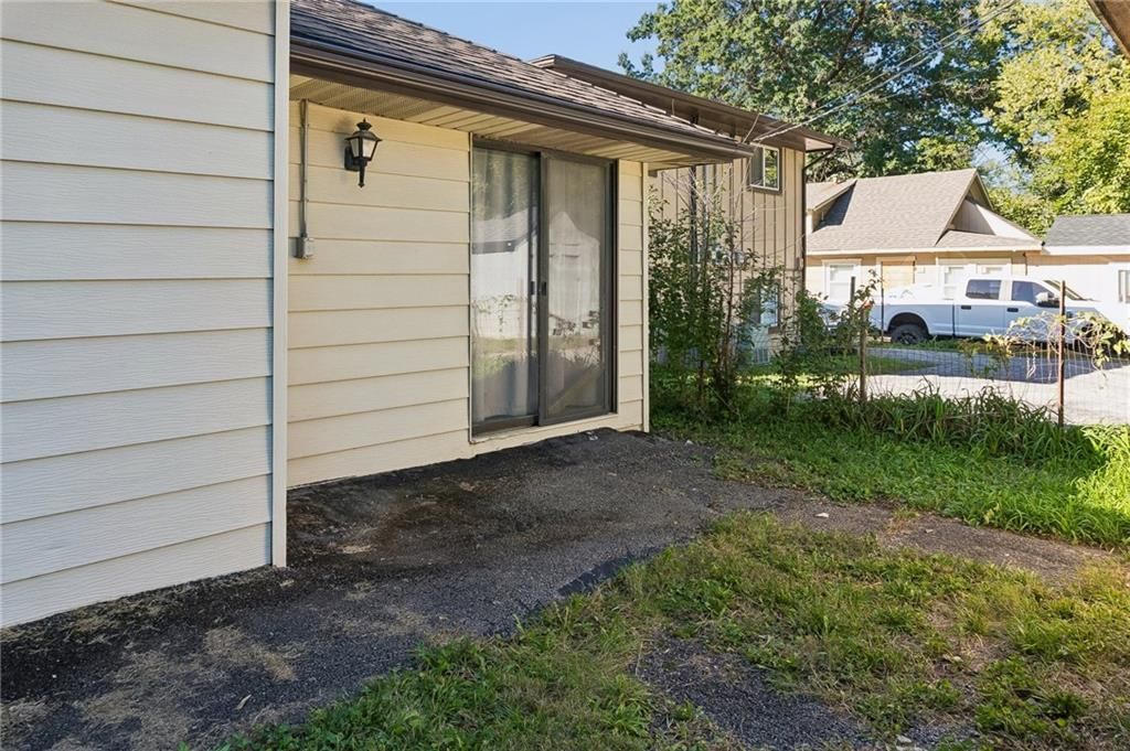 Photo 27 of 27 - 3002 W 44th Avenue, Kansas City, KS 66103