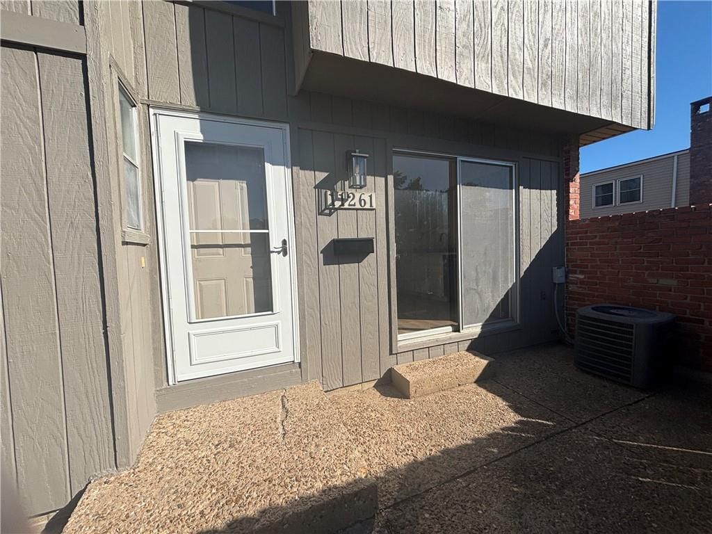 11261 Calico Drive, Kansas City, MO