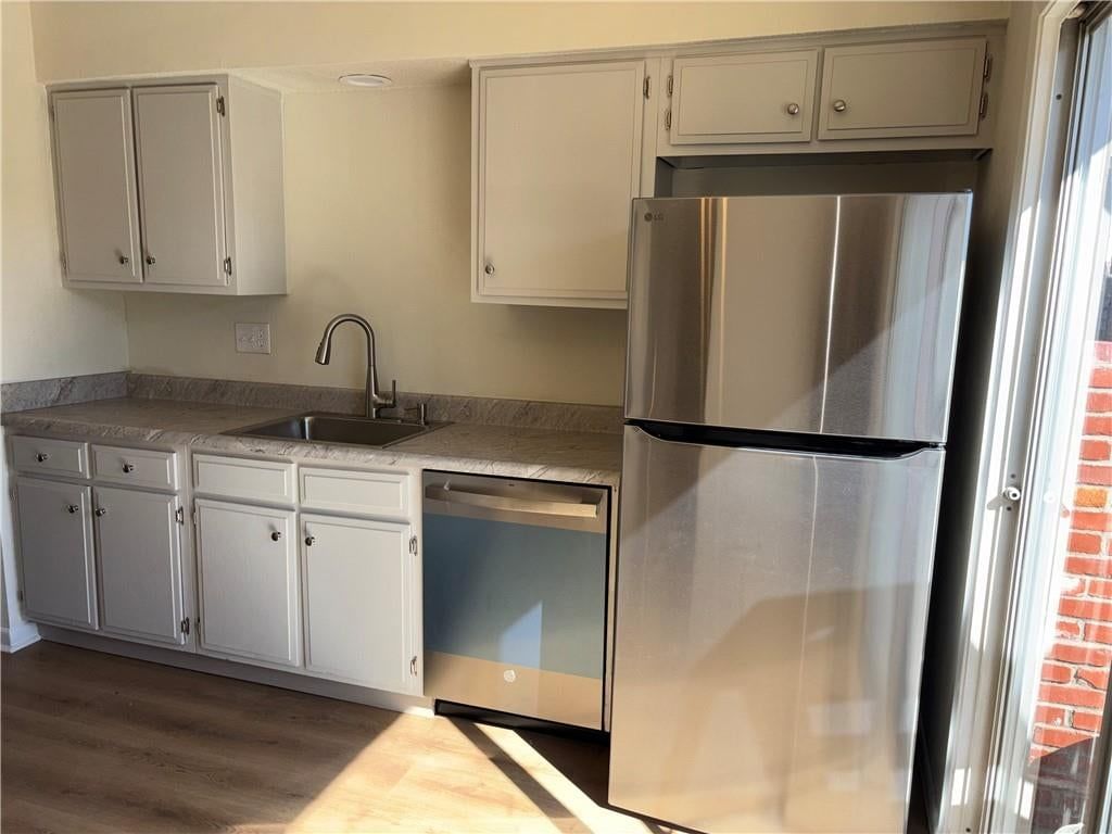 Photo 12 of 44 - 11261 Calico Drive, Kansas City, MO 64137