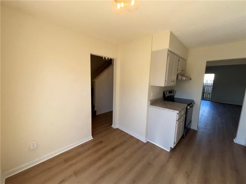 Photo 14 of 44 - 11261 Calico Drive, Kansas City, MO 64137