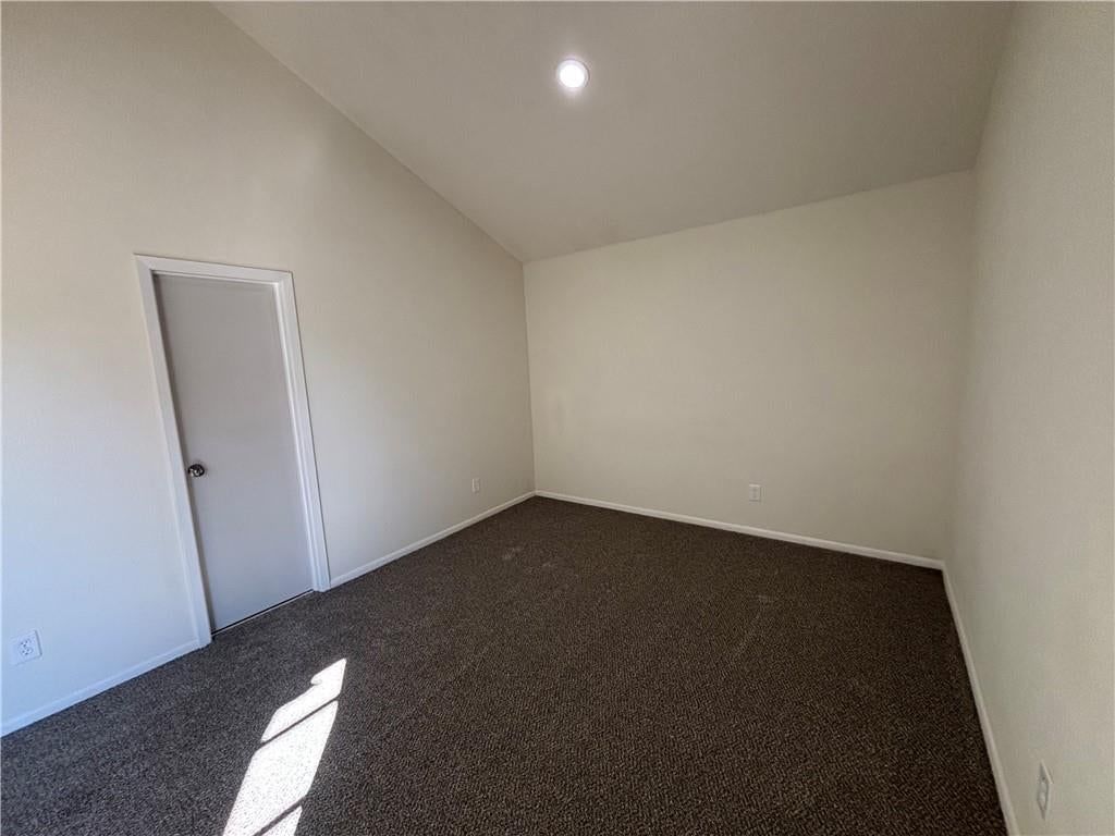 Photo 19 of 44 - 11261 Calico Drive, Kansas City, MO 64137