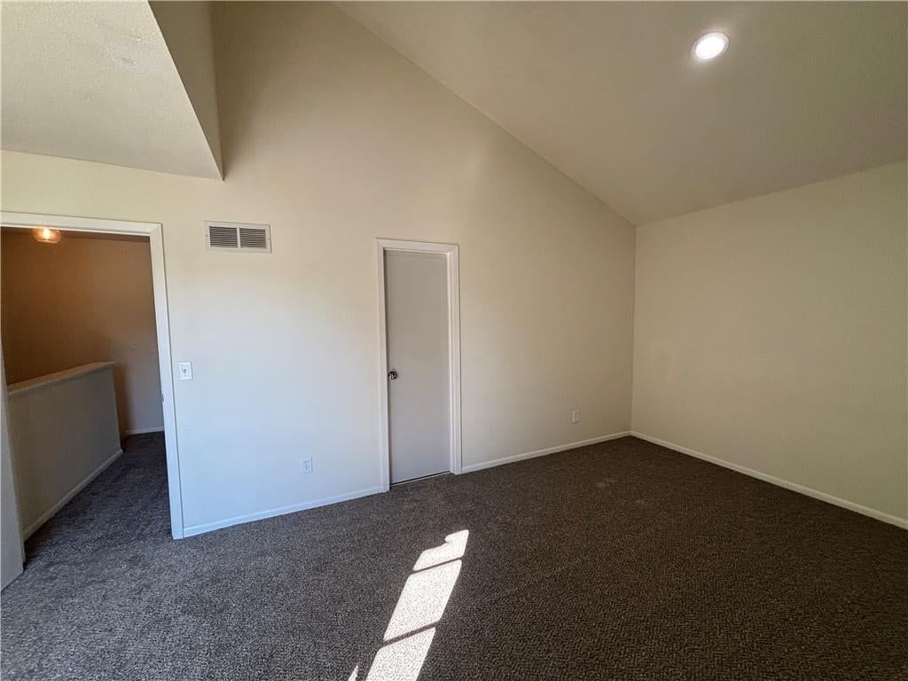 Photo 20 of 44 - 11261 Calico Drive, Kansas City, MO 64137