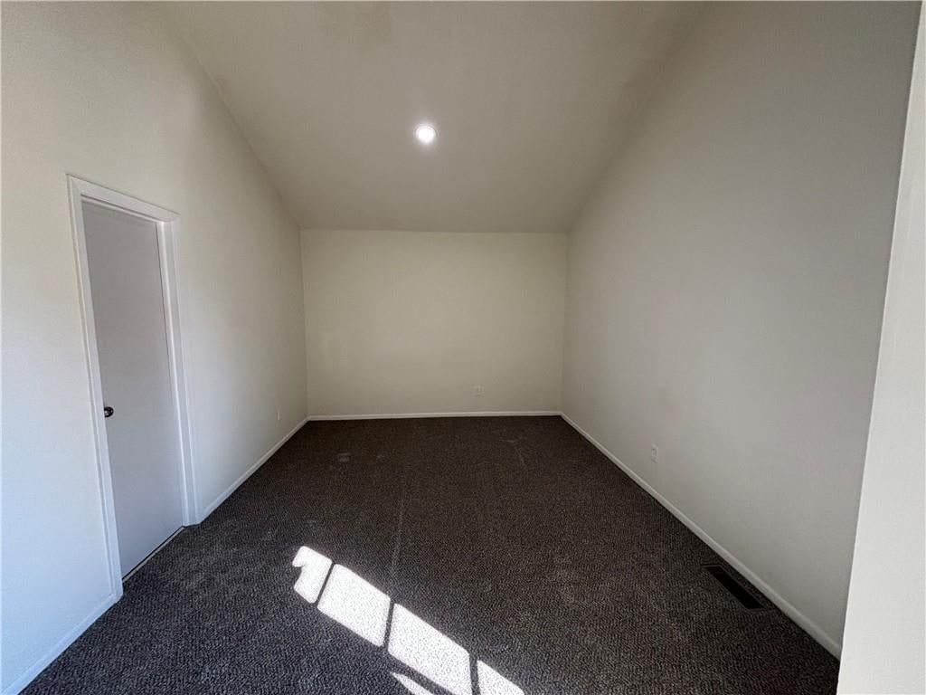 Photo 21 of 44 - 11261 Calico Drive, Kansas City, MO 64137