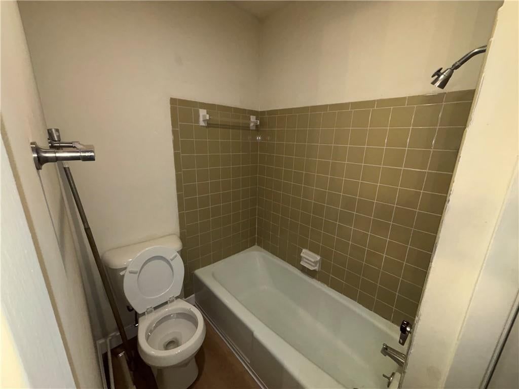 Photo 34 of 44 - 11261 Calico Drive, Kansas City, MO 64137